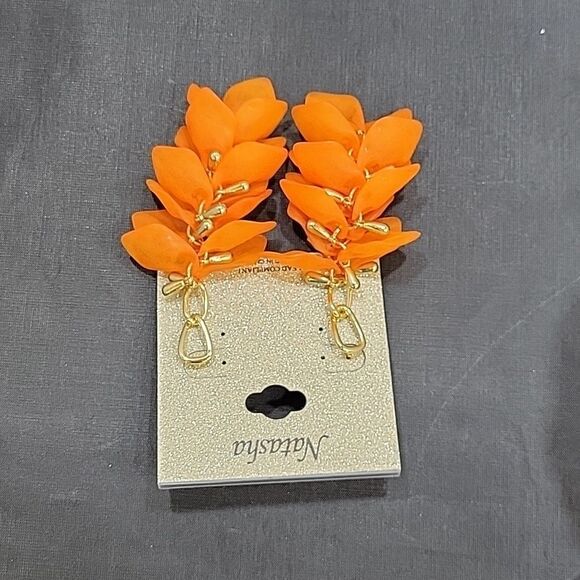 BRAND NEW NATASHA STATEMENT COLORED PETAL DROP EARRINGS - Picture 10 of 15